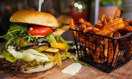 Für 2 Personen: Burger nach Wahl mit Beilage oder Pastagericht & Getränk