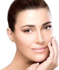 Für das Gesicht & Hals: Microneedling