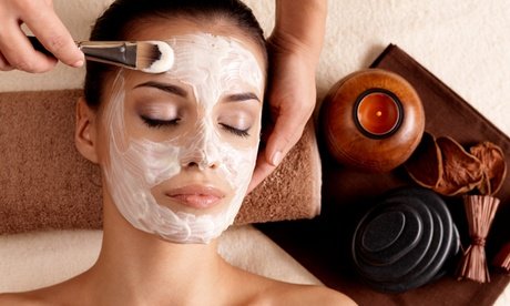 45 Min. Basic Gesichtsbehandlung mit Maske Ampulle und Gesichts-Massage