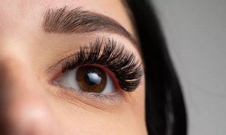 Volumen-Technik inkl. Refill nach 3 Wochen: Wimpernverlängerung-Neuauflage für 1 Person