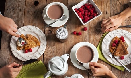 Für 6 Personen: Brunch mit All-you-can-eat und einer Tasse Tee (Einlösbar Mo.-Fr. von 9 bis 13 Uhr)