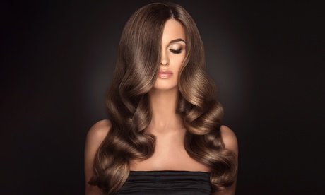 1x Waschen Schneiden Föhnen & Haarkur inkl. Oberkopfsträhnen oder Ansatz färben