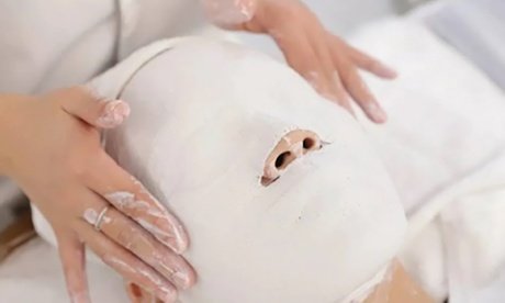 1 Anti-Aging-Gesichtsbehandlungen inkl. Gesichtsmaske für 1 Person