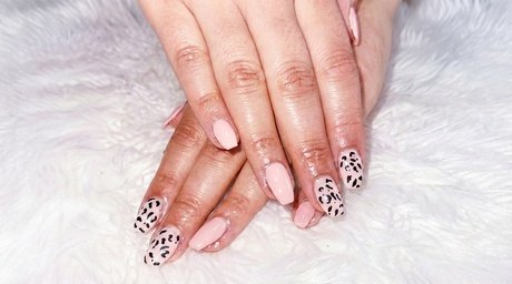 Klassische Maniküre & Polygel Neumodellage