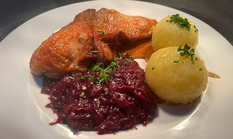 Je 1 Halbe Ente ohne Knochen aus dem Ofen für 4 Personen