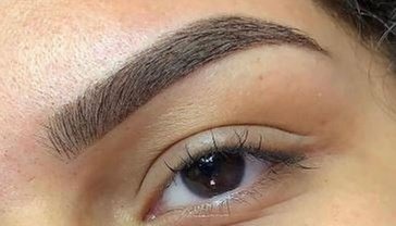 Powder Brows-Behandlung