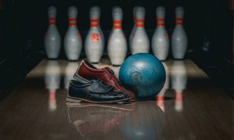 90 Min. Bowling inkl. 1 Pizza auf 1 Bahn (für bis zu 8 Personen)