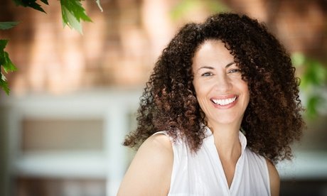 Thumbnail - Gesichtsbehandlung mit Hyaluron-Tiefenflutung