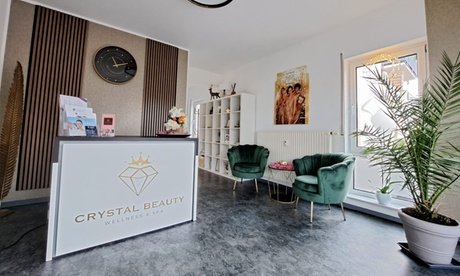 Maniküre inkl. Nagellack & Hand-Massage für 1 Person