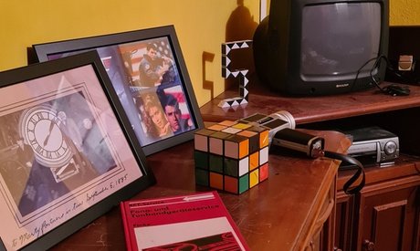 Für 5 Spieler: 60 Min. Escape-Room „80er Jahre WG“