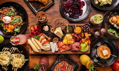 Für 6 Personen: Frühstücks-Platte inkl. Heißgetränk Sekt und Saft