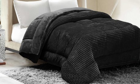 Bettdecke: 220 x 240 cm / Grau