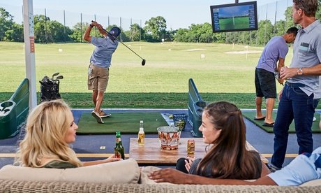 Für bis zu 8 Personen: Golf Toptracer Range Fun-Paket inkl. Essen & Getränk