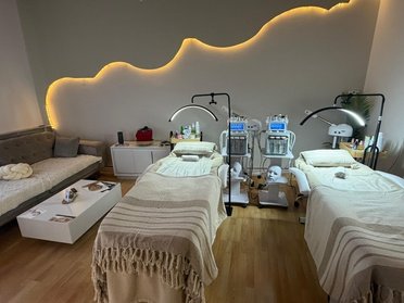 60 Min. Hydrogen-Gesichtsbehandlung inkl. Getränk