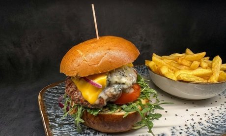 Für 2 Personen: Premium-Burger nach Wahkl inklusive Pommes frites