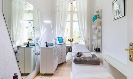 Eyeliner Powder Brows oder Microblading: Permanent Make-up inkl. Nachbehandlung für 1 Person