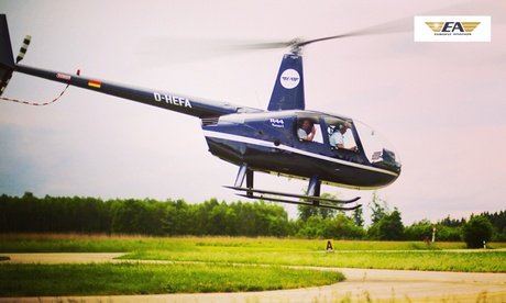 Für 2 Personen: 50 Min. Hubschrauber Rundflug über Berlin und Potsdam