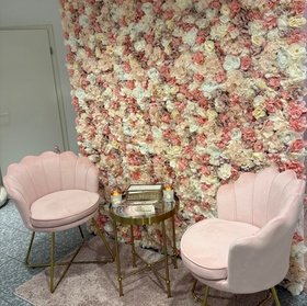 Augenbrauen-Lifting mit Färben