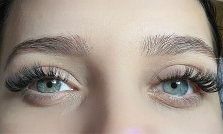 Wimpernverlängerungen Volumen - Neues Set