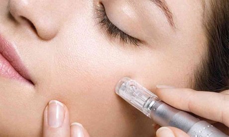 XMas-Special: 90 Min. Kombi-Paket aus Aqua-Facial und kosmetischem Microneedling für 1 Person