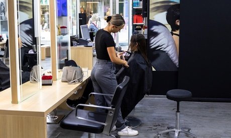 Für Damen: Waschen Scheiden Föhnen inkl. Pflegekur & Kopf-Massage