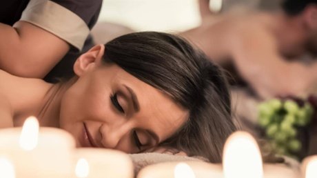 90 Min. Thai-Massage Thai Aromaöl- oder Rückenmassage für 1 Paar