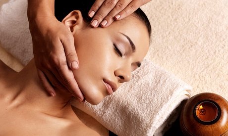 60 Min. Ayurveda Ganzkörper-Massage inkl. Fußbad Fußpeeling und Gesichtsmaske