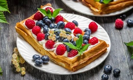 Für 4 Personen: Waffeln oder Pancakes nach Wahl