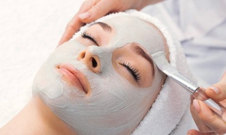 45 Min. Aqua-Facial-Gesichtsbehandlung