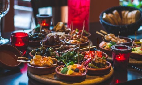 Für 4 Personen: Tapas-Reise in 11 Gängen (einlösbar Do.-Mo. nicht vor Feiertagen)