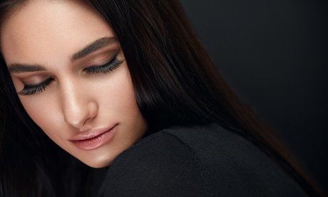 Augenbrauen-Lifting inkl. Färben für 1 Person