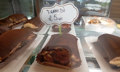 Italienischer Aperitif für 2 Personen: Tiramisu und Prosecco (einlösbar Mo. - Mi. & Fr. - Sa.)