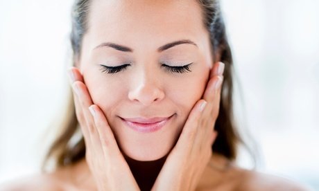 60 Min. Gesichtsbehandlung mit Augenbrauen-Treatment