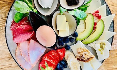 Für 4 Personen: Reichhaltige Bowl nach Wahl (einlösbar täglich von 11-15 Uhr)