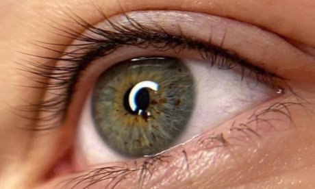 Wimpernkranzverdichtung mit Permanent Make-up für 1 Person