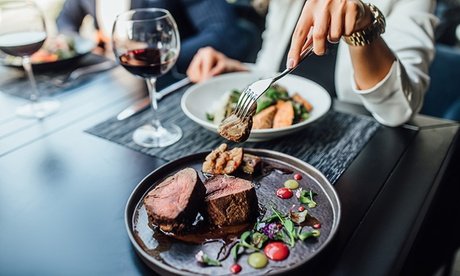 Für 4 Personen: Exklusives kulinarisches 3-Gänge-Menü inkl. kostenlosem Parken