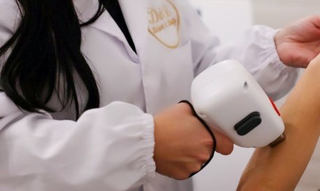 3x Diodenlaser-Haarentfernung an 1 großen Zone nach Wahl (nur für Damen)