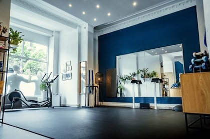2x 20 Min. EMS-Training inkl. Leihwäsche Mineraldrink-Flatrate für 1 Person bei Future Fit Schönhauser Allee