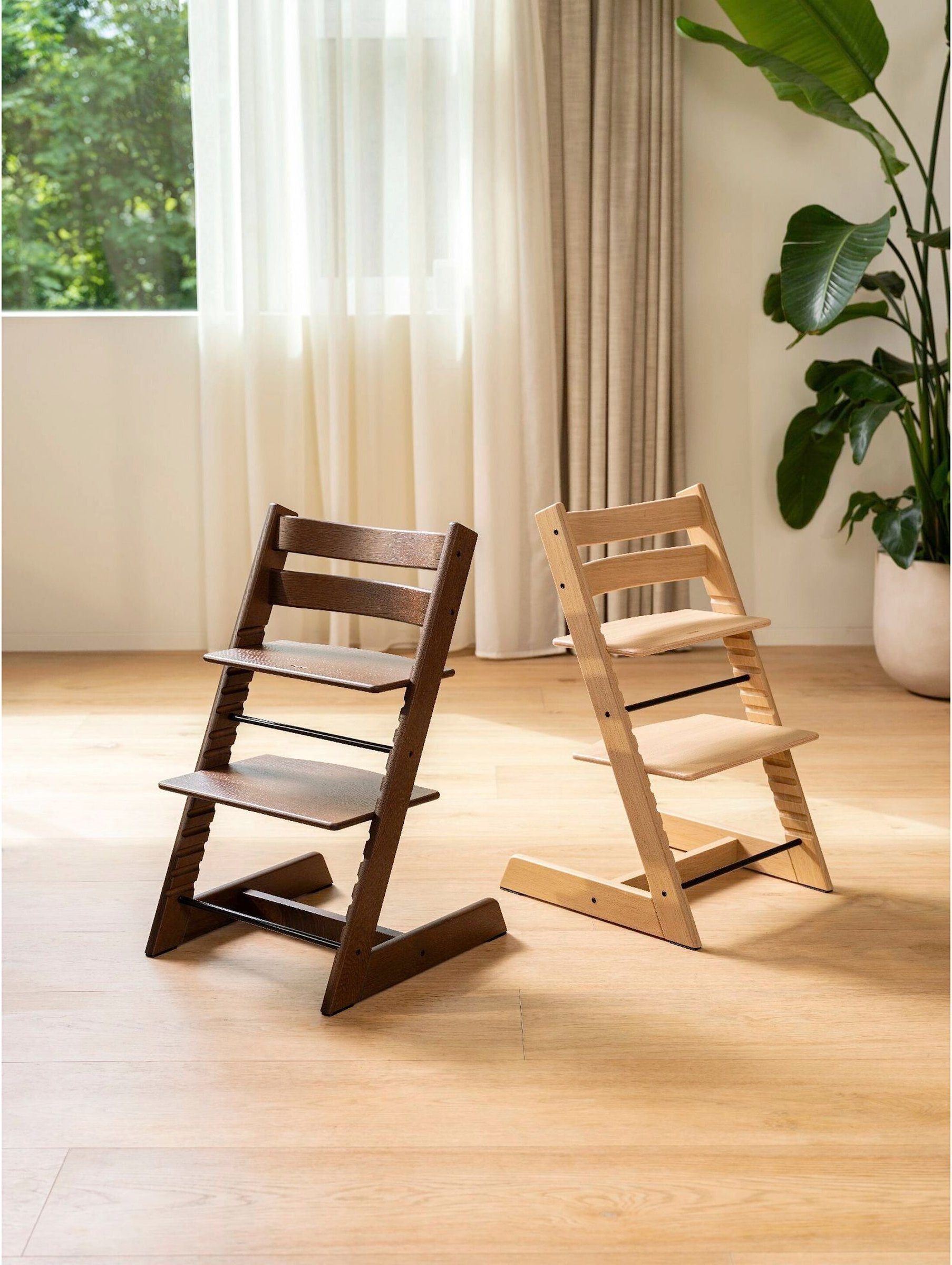 Stokke® Tripp Trapp® Treppenhochstuhl Eiche