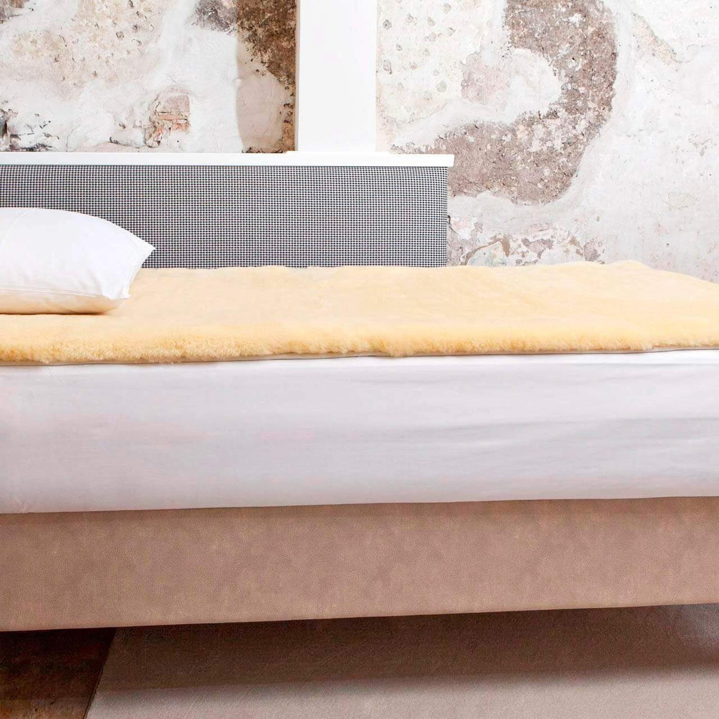 Hofbrucker Lammfell Bettauflage Matratzenauflage gelb