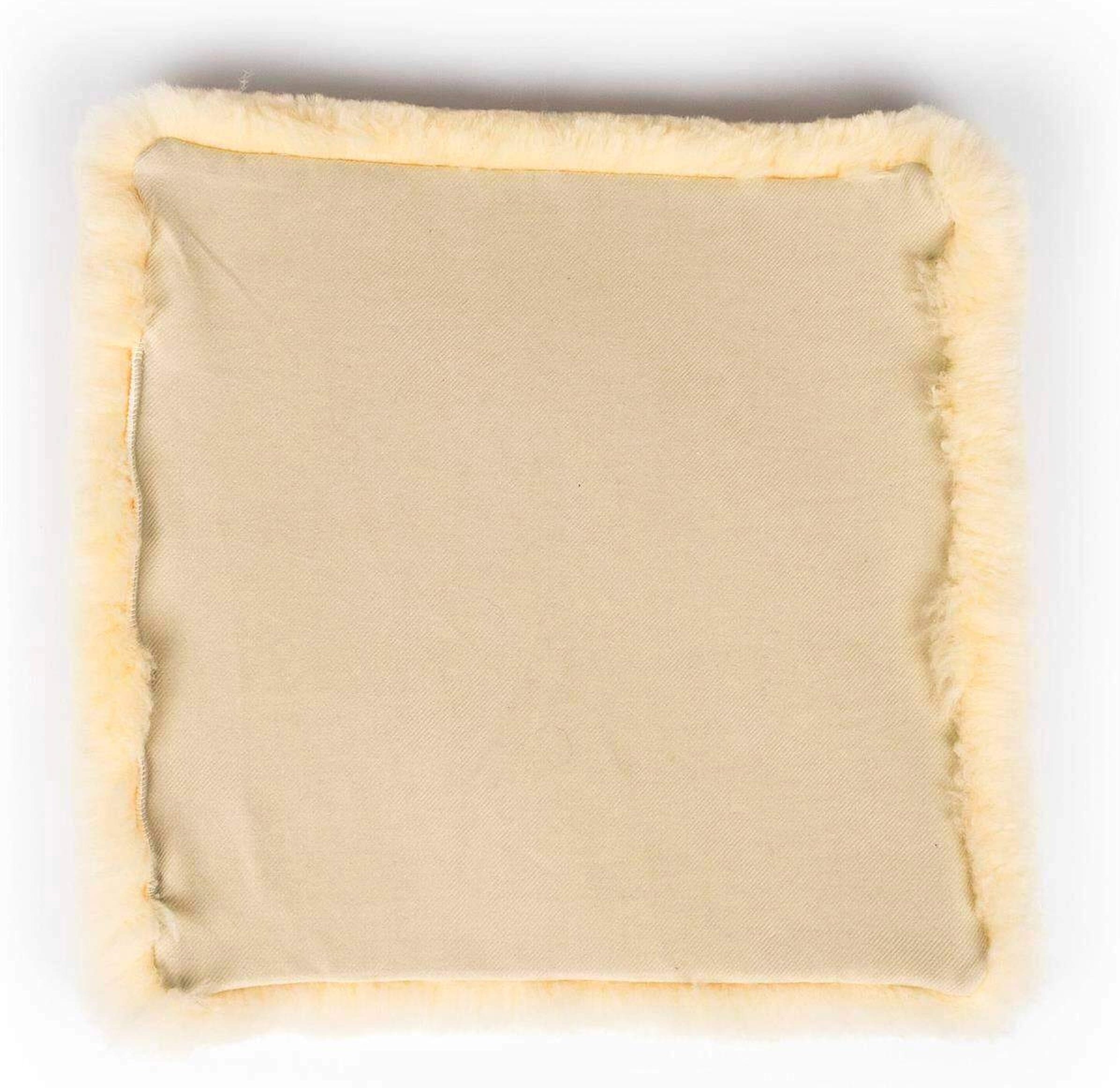 Hofbrucker Lammfell Stuhlkissen gelb