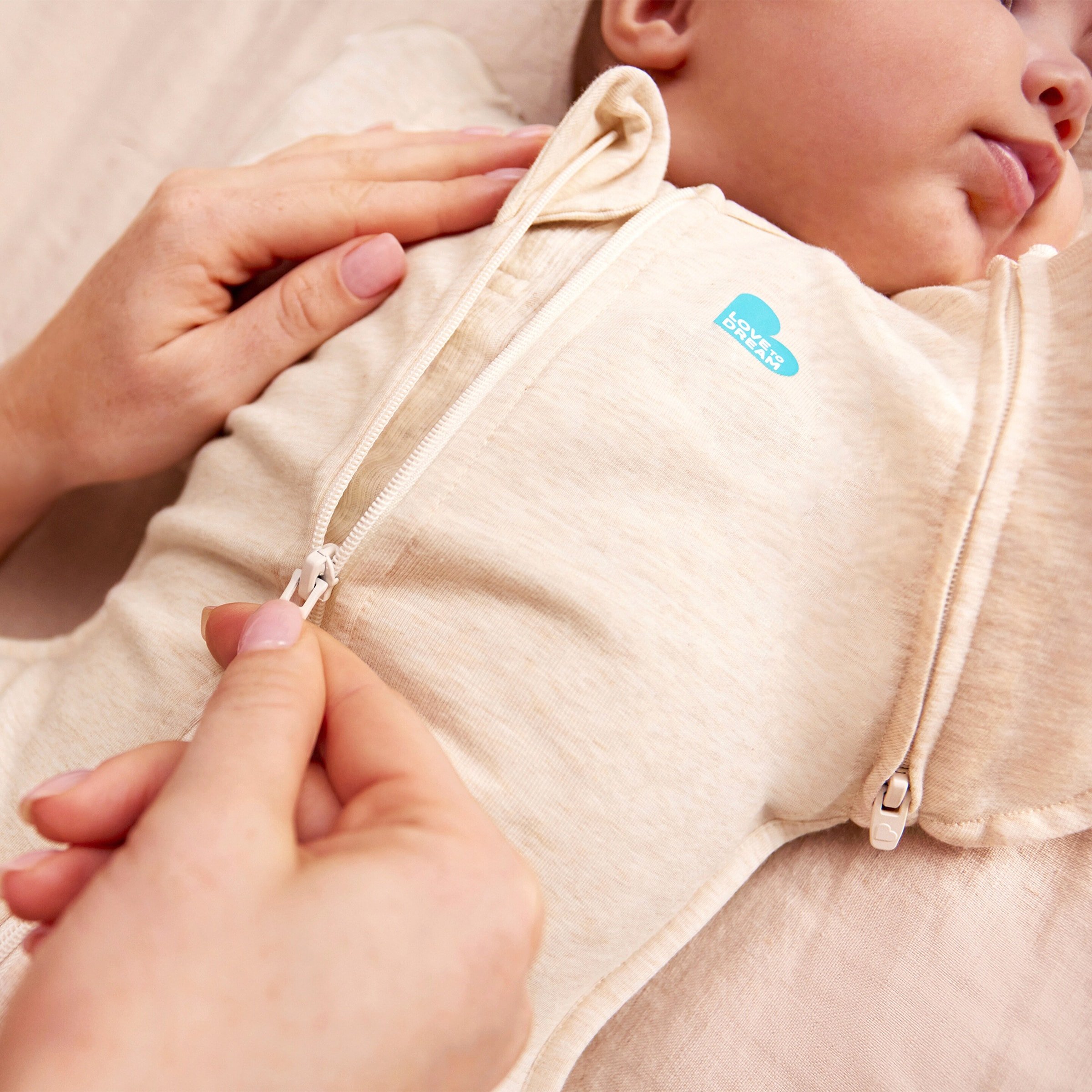 Love To Dream Übergangspucksack Swaddle Up™ 1.0 TOG