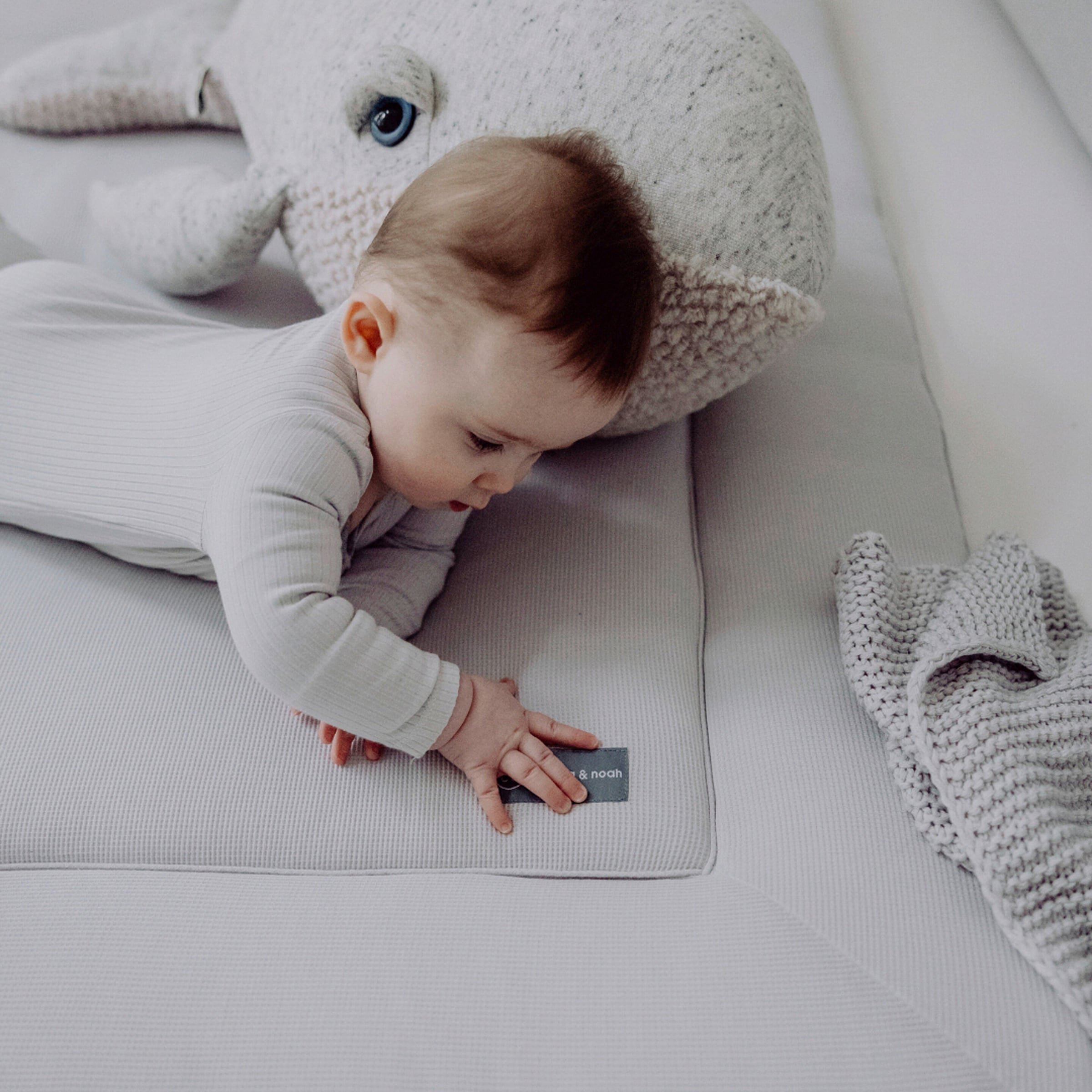 Emma & Noah Krabbeldecke Mini Piqué 120x120 cm