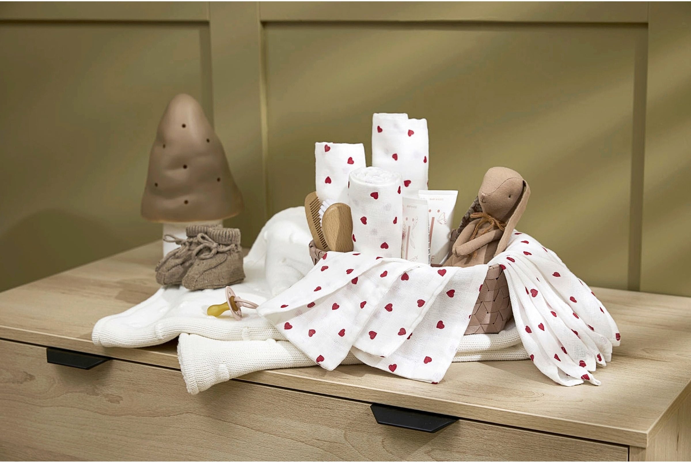 Meyco Baby 9-tlg. Starterset mit Mullwindeln, Spucktücher und Waschlappen