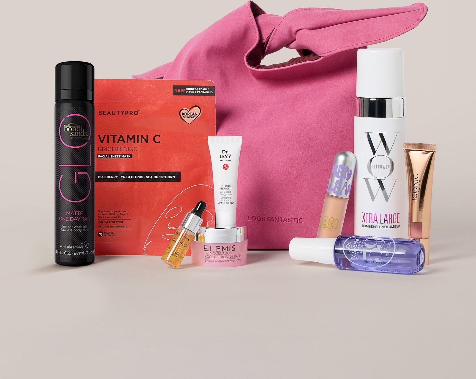 The With Love Edit (im Wert von über 240 €)