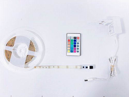 CASAYA LED-Streifen, 3 m, 12 W, 90 x RGB-LED inkl. Fernbedienung - weiss