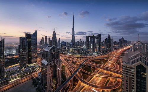 KOMAR Vliestapete »Lights of Dubai «, Breite 450 cm, seidenmatt - bunt