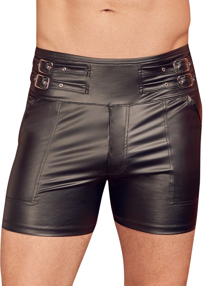 Shorts im trendigen Mattlook