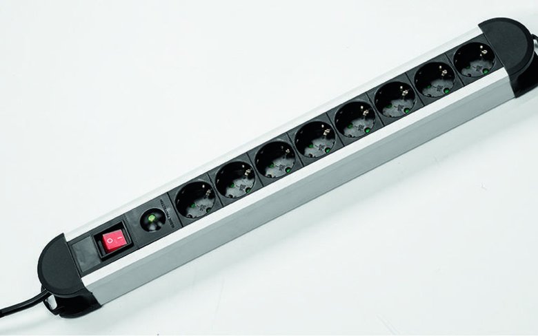 EMZ 8-fach-Aluminium-Steckdosenleiste mit Überspannungsschutz