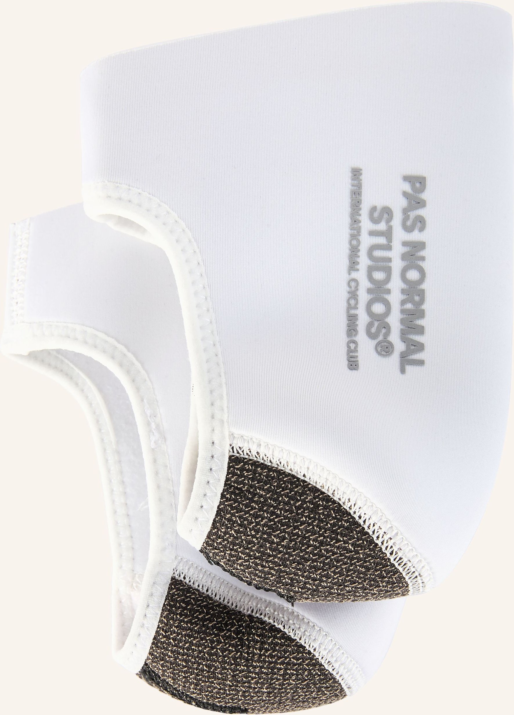 Pas Normal Studios Überschuhe Logo Toe weiss